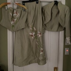 3 piece gown